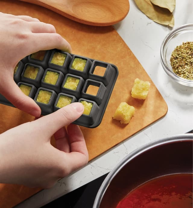 Tovolo garlic freezer trays - Image 2